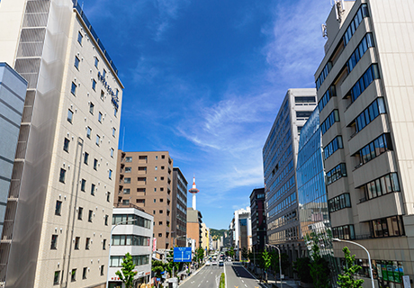 適切な相場と需要の見極めで売主様希望価格より200万円程度高値で売却出来た事例