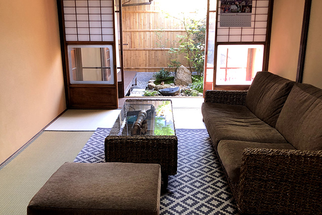 京町家を活用した事務所で、京都を愛する代表に気軽にリラックスしてご相談